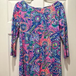 Lily Pulitzer Dress only worn once. Great condition 100 % cotton size medium